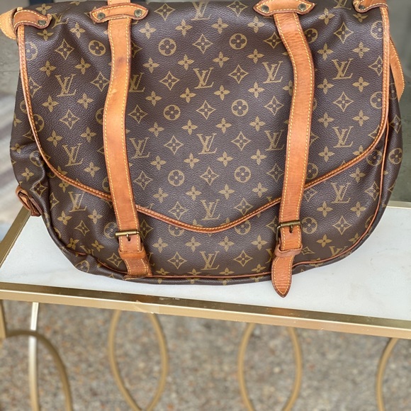 🚫SOLD🚫Authentic Louis Vuitton Saumur 43 - Picture 6 of 14
